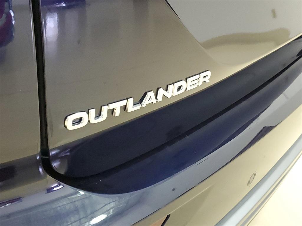 new 2025 Mitsubishi Outlander car, priced at $37,581