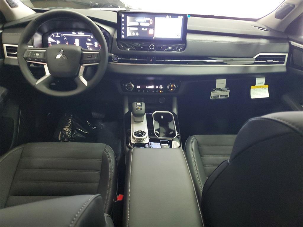 new 2025 Mitsubishi Outlander car, priced at $37,581