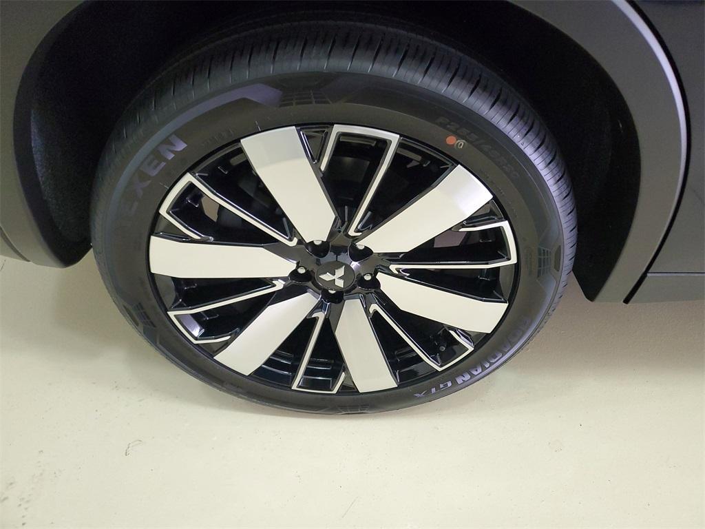 new 2025 Mitsubishi Outlander car, priced at $37,581