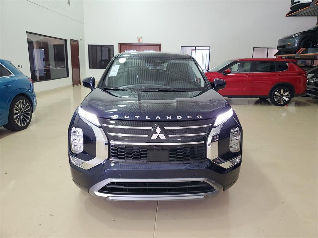new 2025 Mitsubishi Outlander car, priced at $37,581