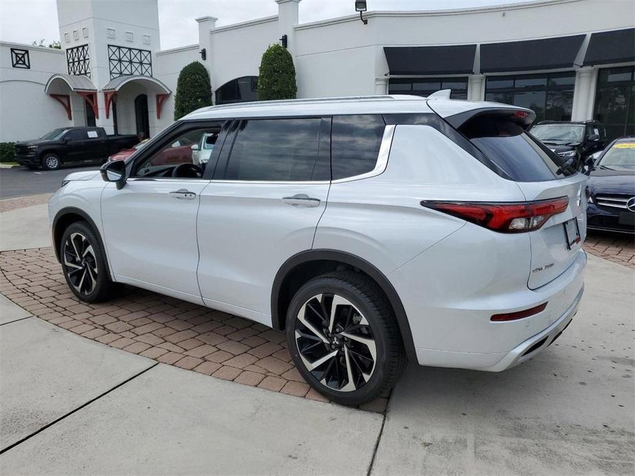 new 2024 Mitsubishi Outlander car, priced at $25,497