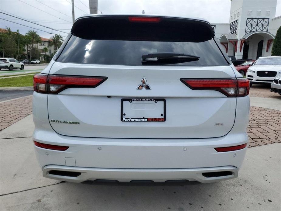 new 2024 Mitsubishi Outlander car, priced at $25,497