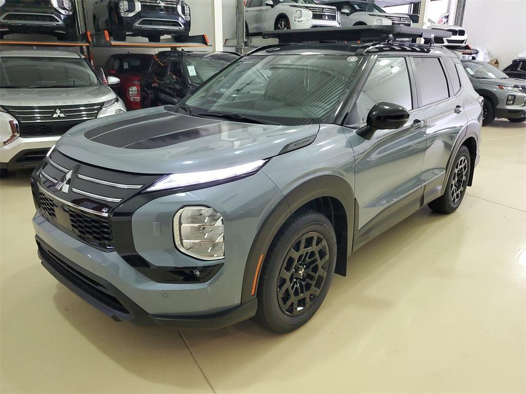 new 2025 Mitsubishi Outlander car, priced at $40,209