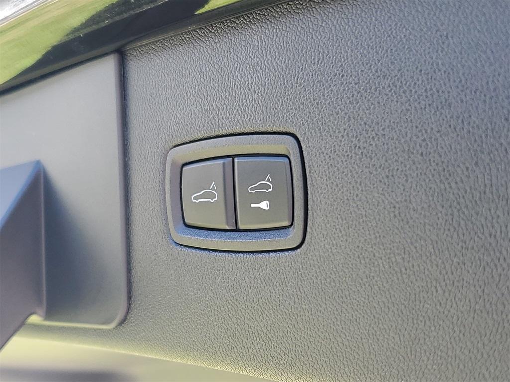 used 2019 Porsche Cayenne car, priced at $41,399