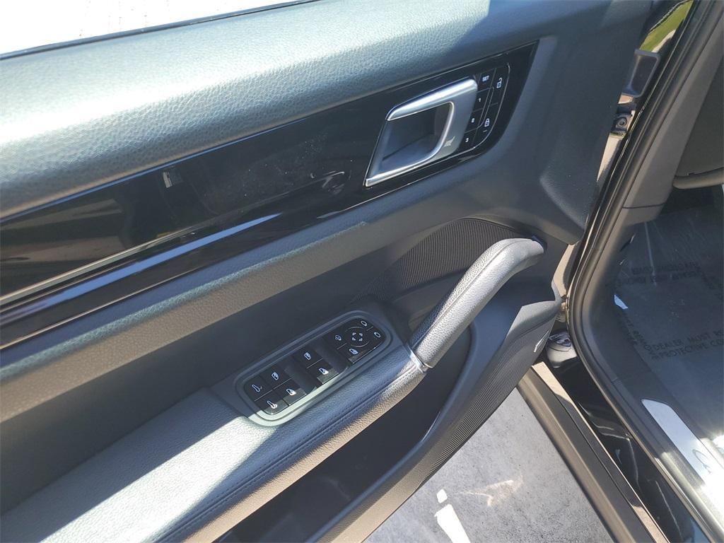 used 2019 Porsche Cayenne car, priced at $41,399