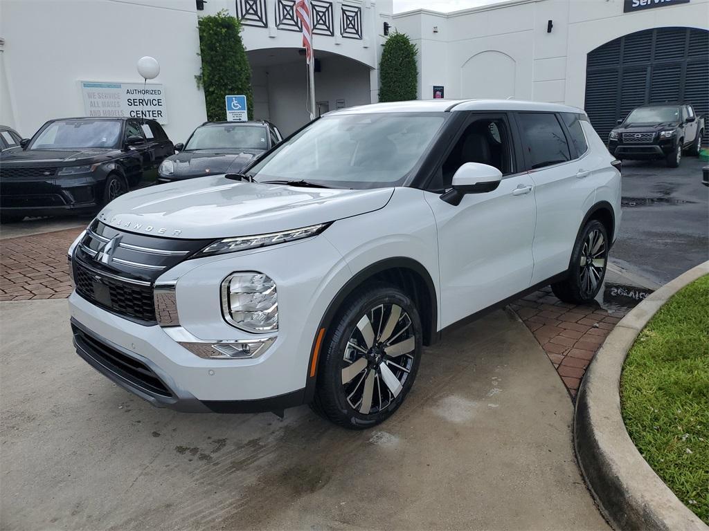 new 2025 Mitsubishi Outlander car, priced at $38,111