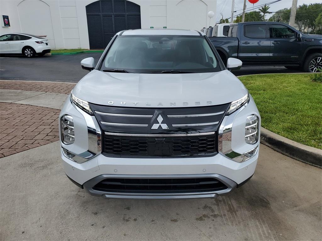 new 2025 Mitsubishi Outlander car, priced at $38,111