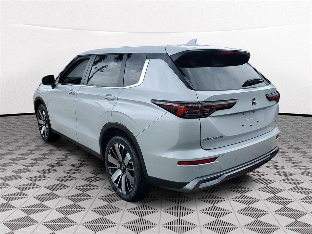 new 2025 Mitsubishi Outlander car, priced at $30,495