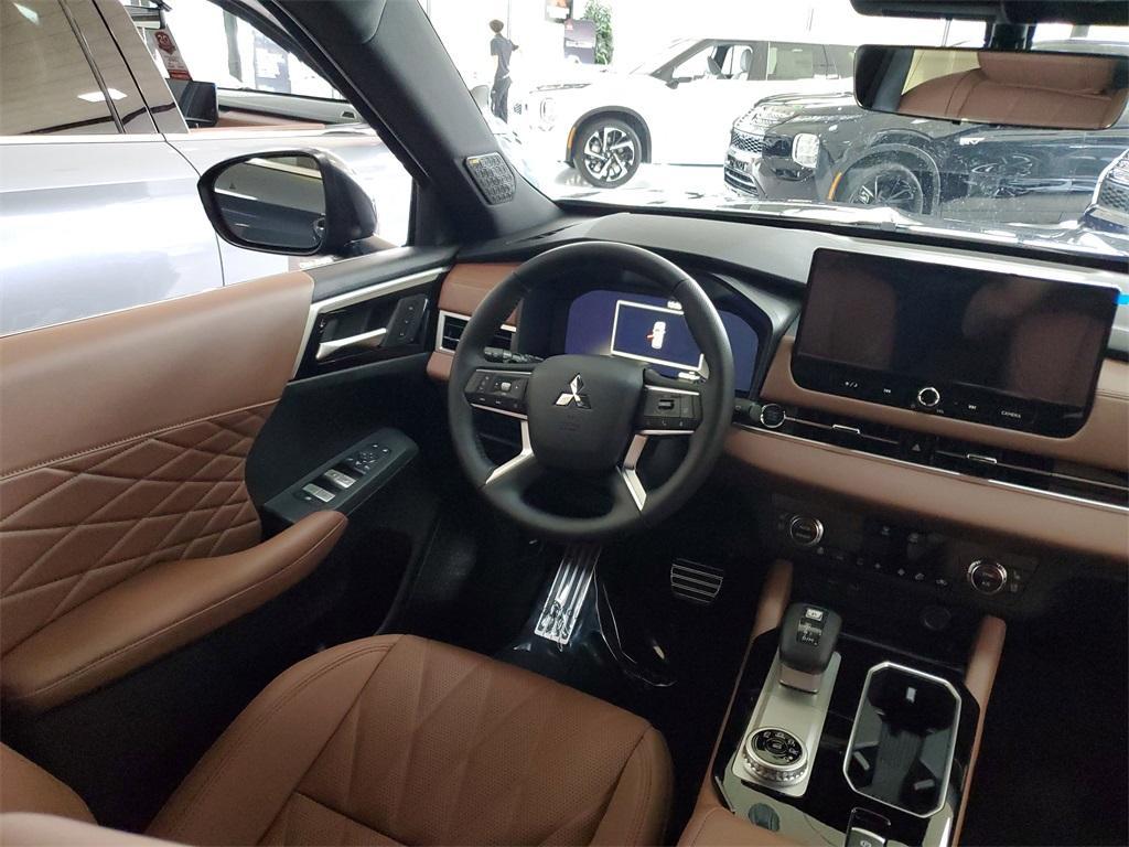 new 2025 Mitsubishi Outlander car, priced at $38,997