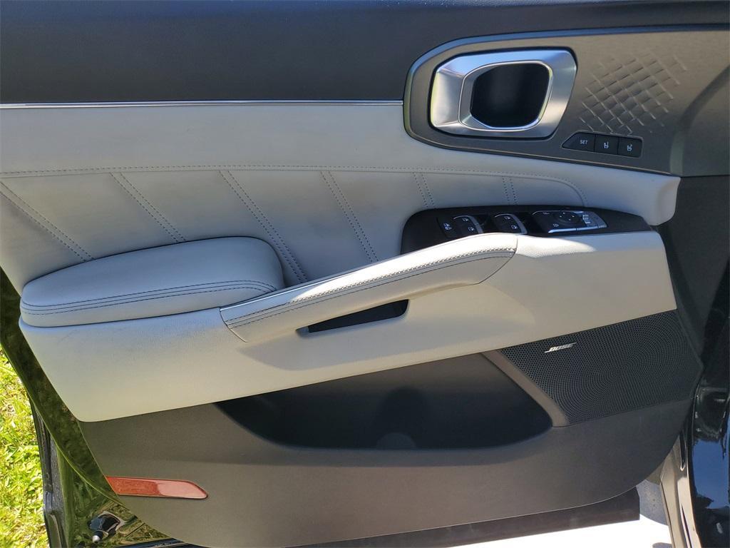 used 2023 Kia Sorento Hybrid car, priced at $28,699