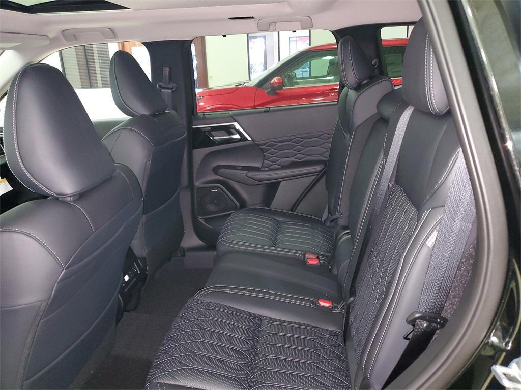 new 2025 Mitsubishi Outlander car, priced at $28,997