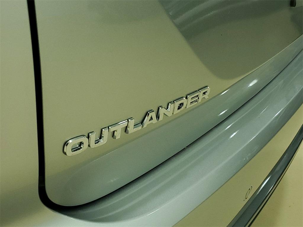 new 2025 Mitsubishi Outlander car, priced at $32,997
