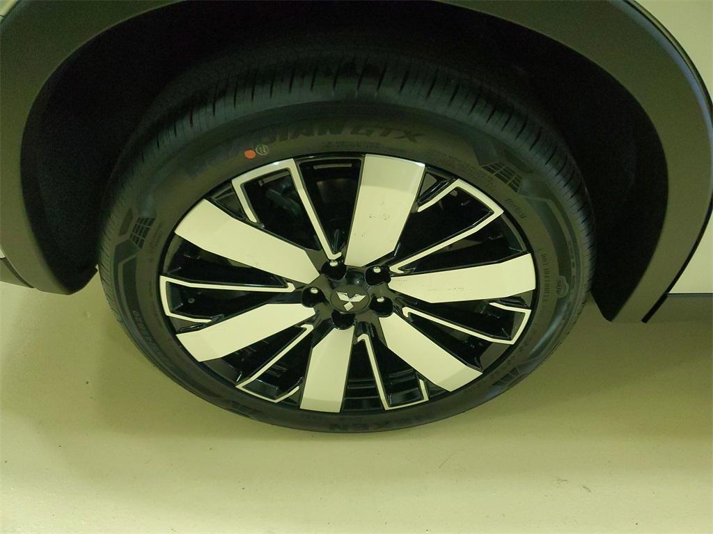 new 2025 Mitsubishi Outlander car, priced at $32,997