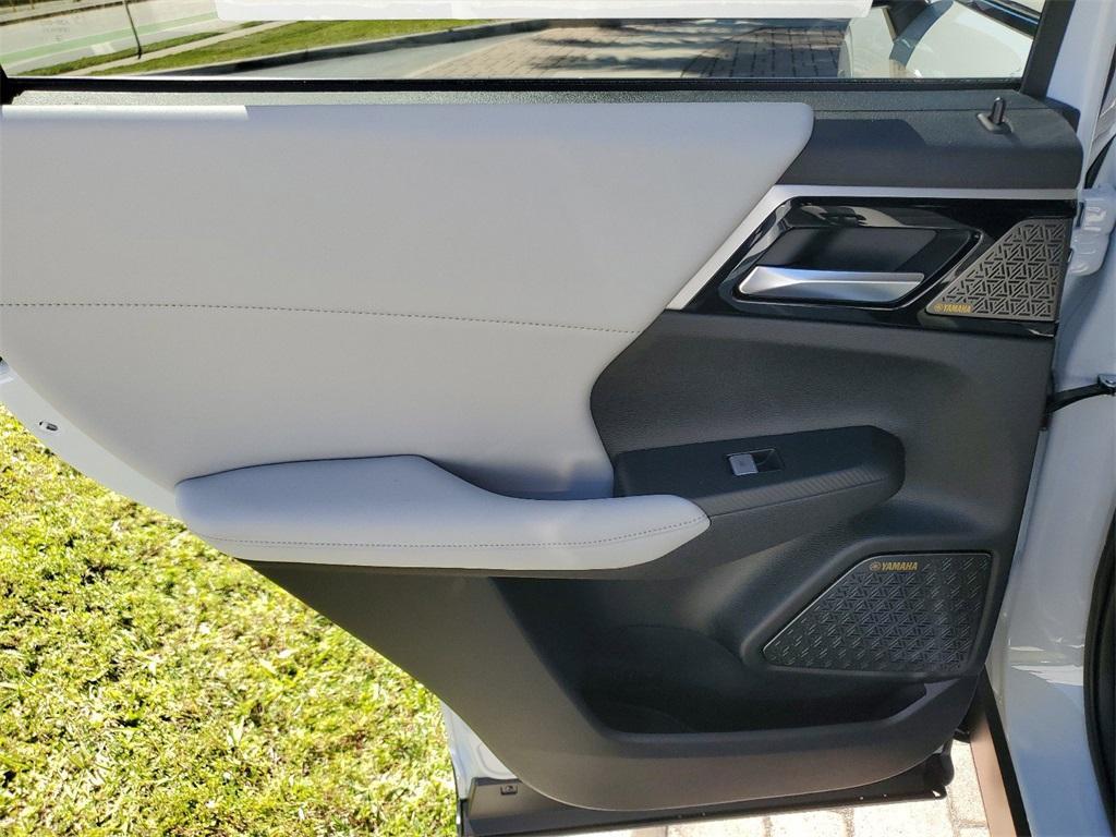 new 2025 Mitsubishi Outlander car, priced at $28,199
