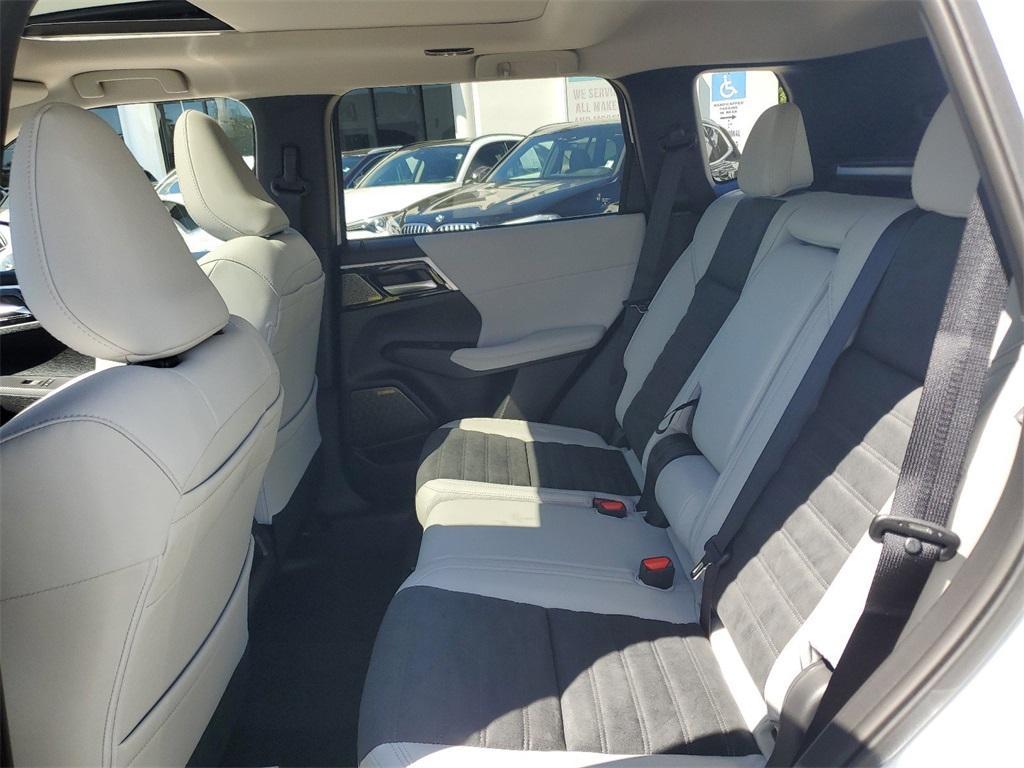 new 2025 Mitsubishi Outlander car, priced at $28,199