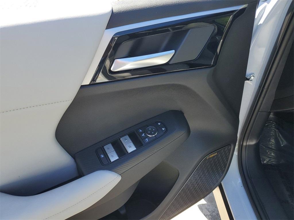 new 2025 Mitsubishi Outlander car, priced at $28,199