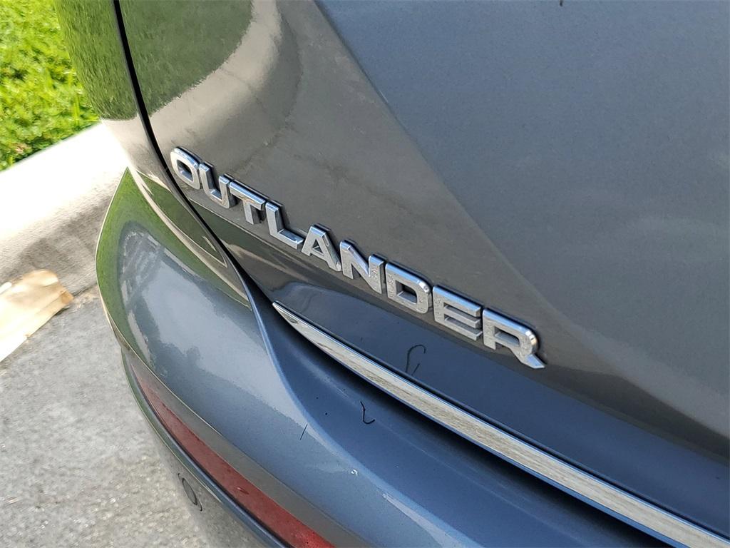 used 2022 Mitsubishi Outlander car, priced at $20,999