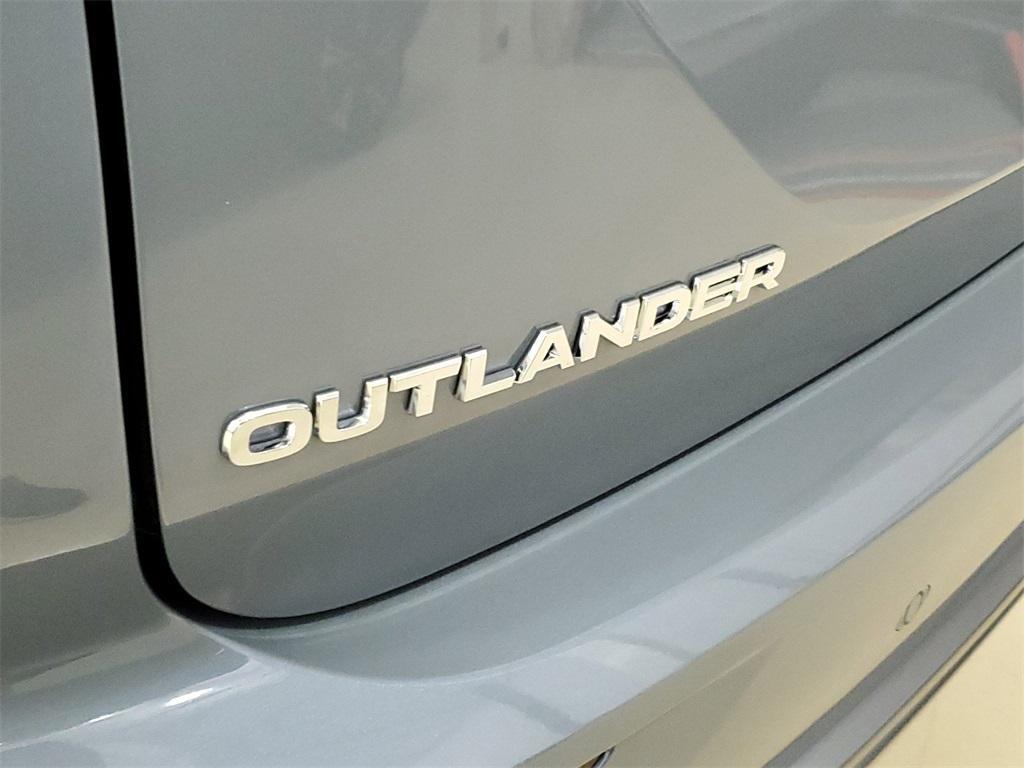 new 2025 Mitsubishi Outlander car, priced at $39,995