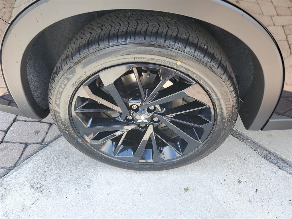 new 2025 Mitsubishi Outlander PHEV car, priced at $41,495