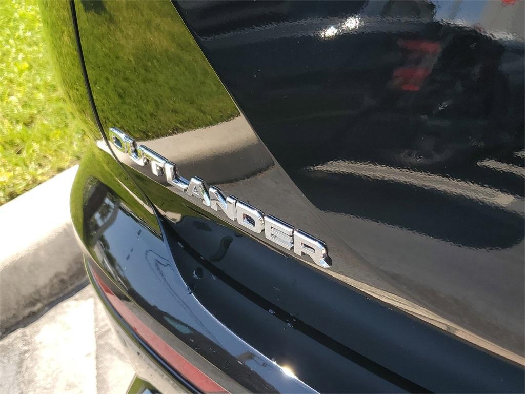 new 2025 Mitsubishi Outlander PHEV car, priced at $41,495