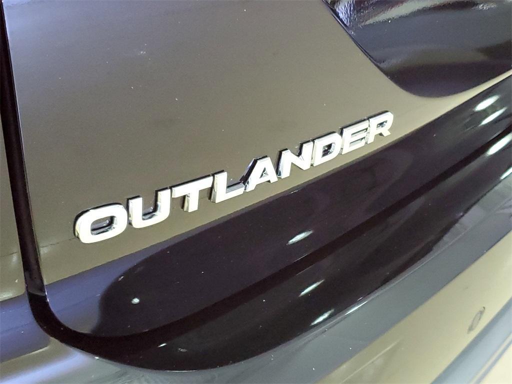 new 2025 Mitsubishi Outlander car, priced at $29,581