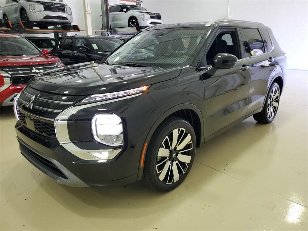 new 2025 Mitsubishi Outlander car, priced at $29,581