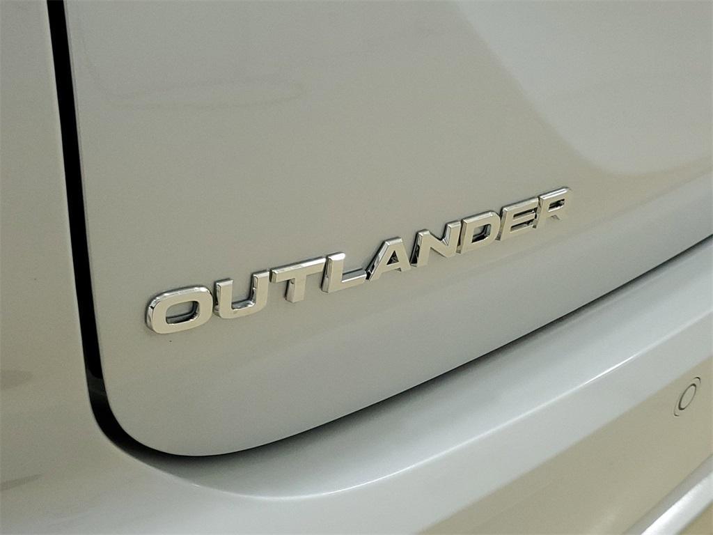 new 2025 Mitsubishi Outlander PHEV car, priced at $49,995