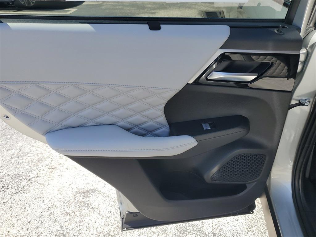 new 2025 Mitsubishi Outlander PHEV car, priced at $37,395