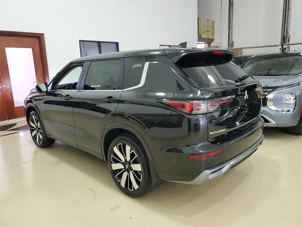 new 2025 Mitsubishi Outlander car, priced at $26,995