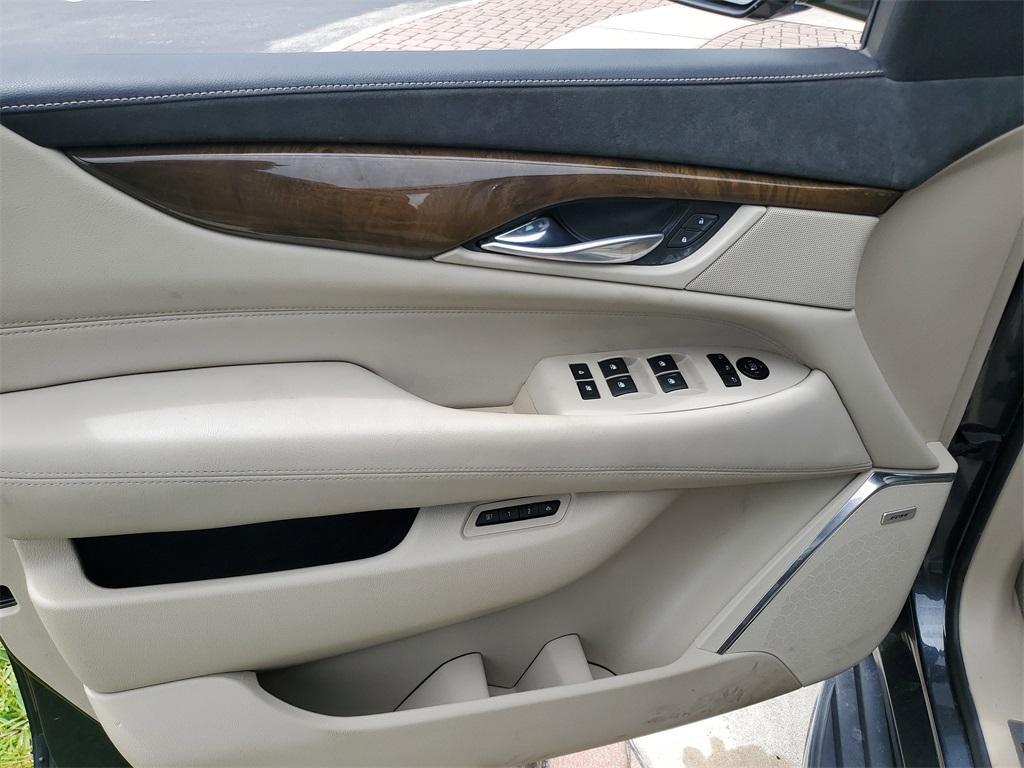 used 2019 Cadillac Escalade car, priced at $39,399