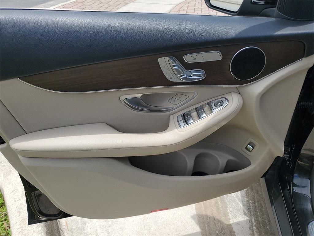 used 2020 Mercedes-Benz GLC 300 car, priced at $21,495
