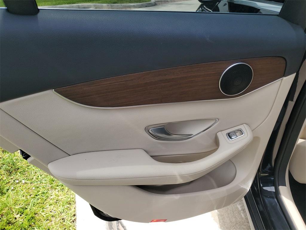 used 2020 Mercedes-Benz GLC 300 car, priced at $21,495
