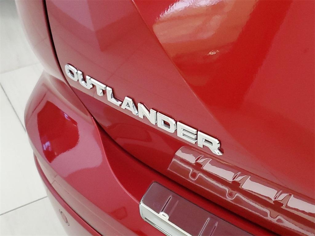 new 2025 Mitsubishi Outlander car, priced at $27,995