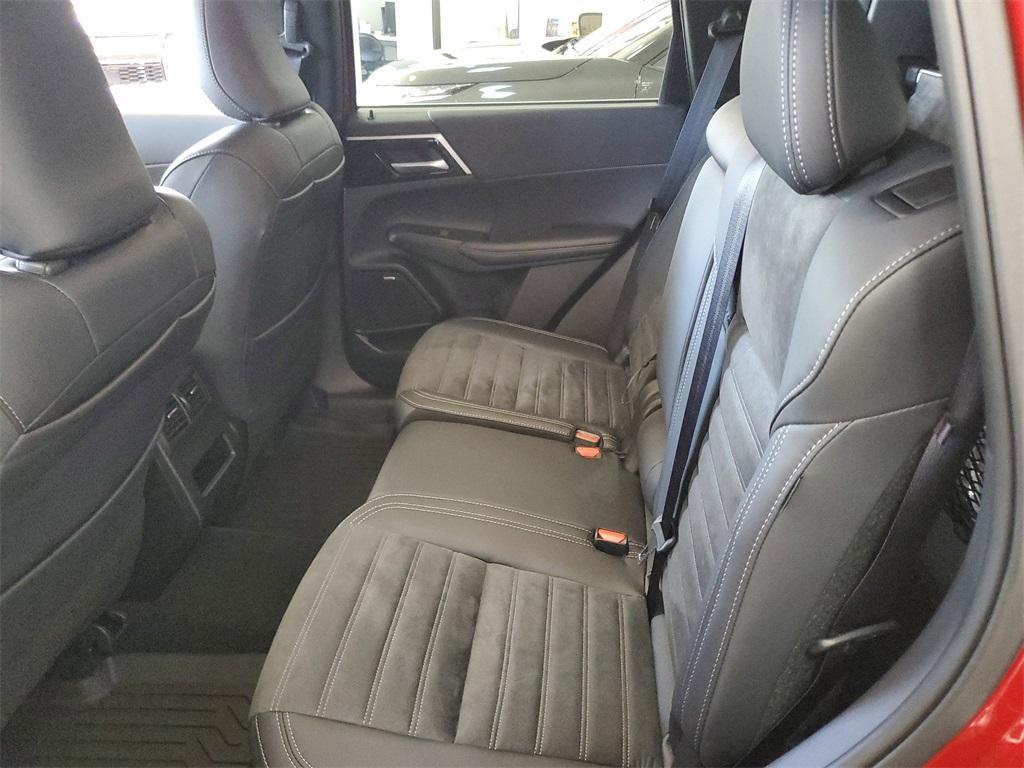 new 2025 Mitsubishi Outlander car, priced at $27,995