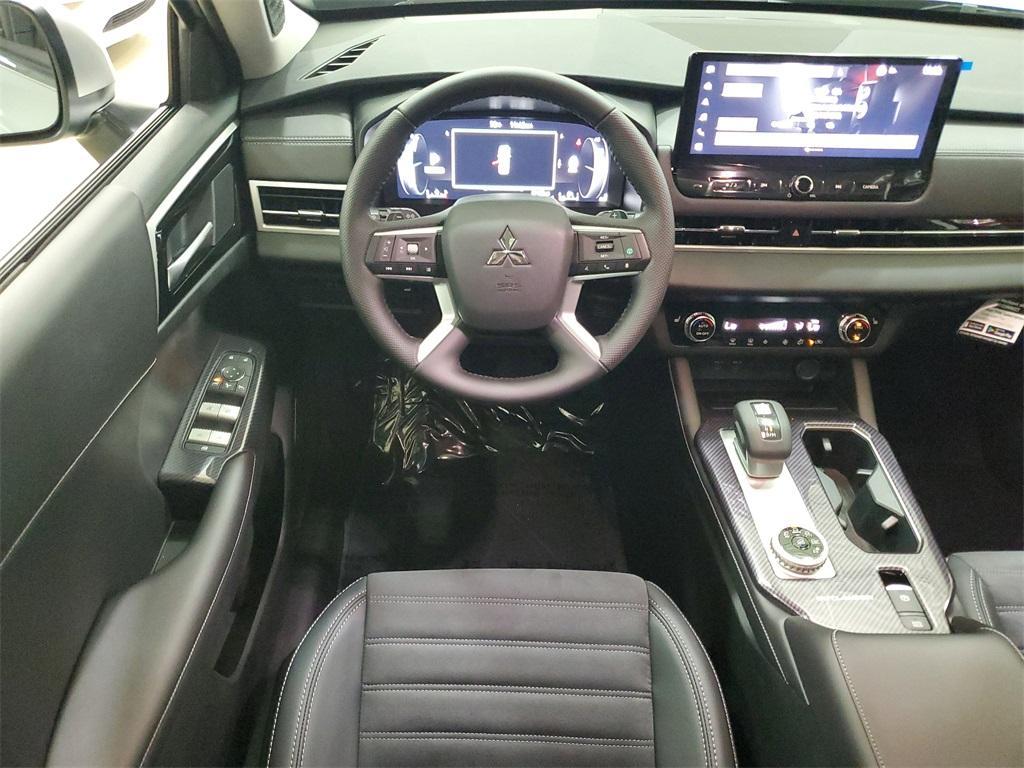 new 2025 Mitsubishi Outlander car, priced at $37,514