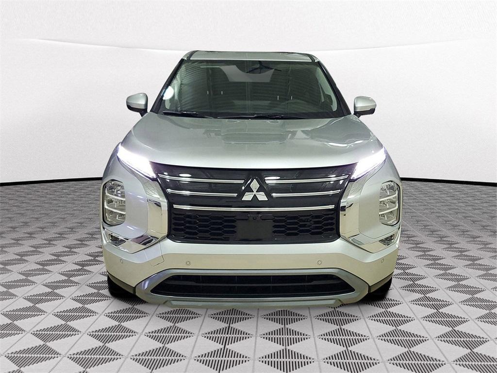 new 2025 Mitsubishi Outlander car, priced at $37,514