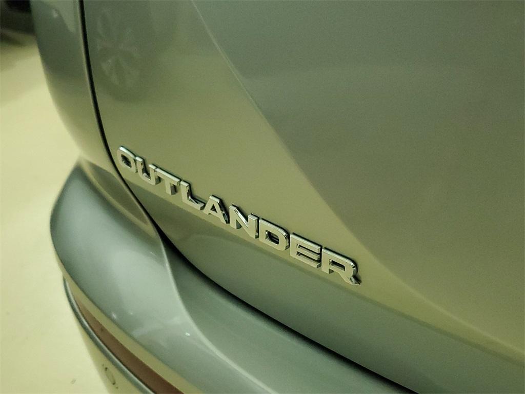 new 2025 Mitsubishi Outlander car, priced at $37,514