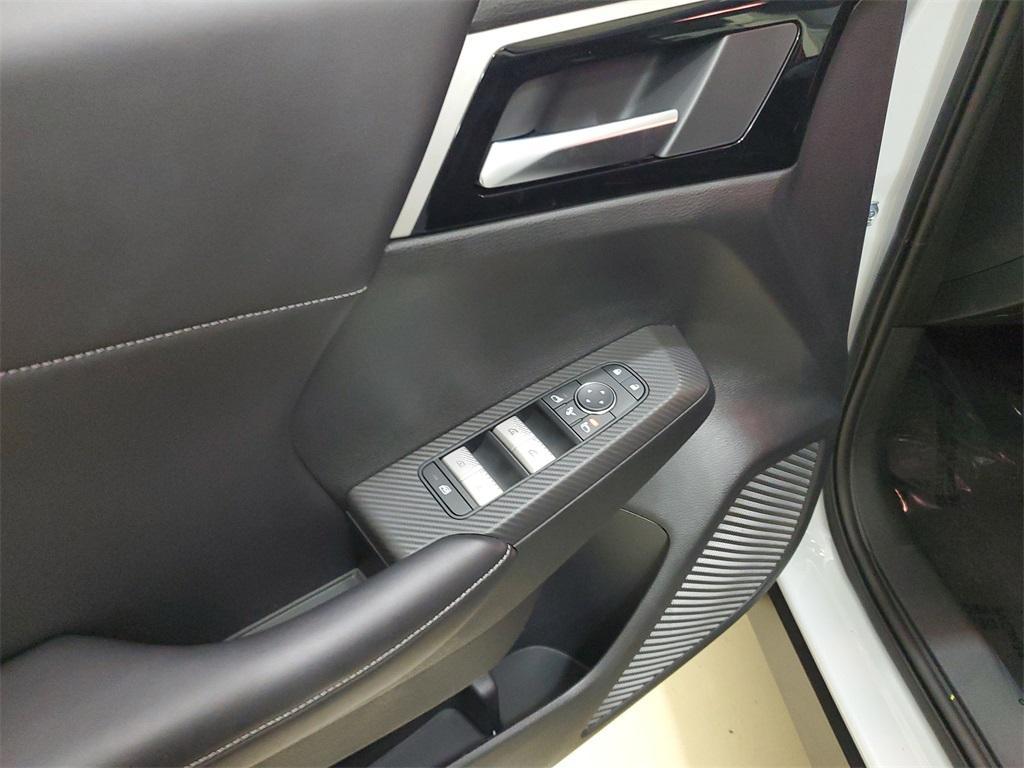 new 2025 Mitsubishi Outlander PHEV car, priced at $38,995