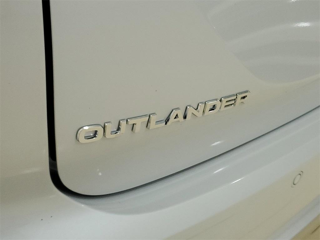 new 2025 Mitsubishi Outlander PHEV car, priced at $38,995