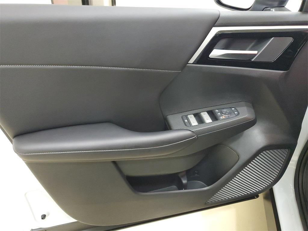 new 2025 Mitsubishi Outlander PHEV car, priced at $38,995