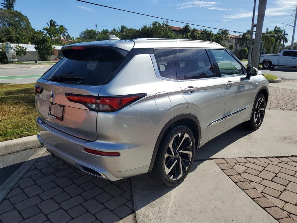 new 2024 Mitsubishi Outlander car, priced at $26,497