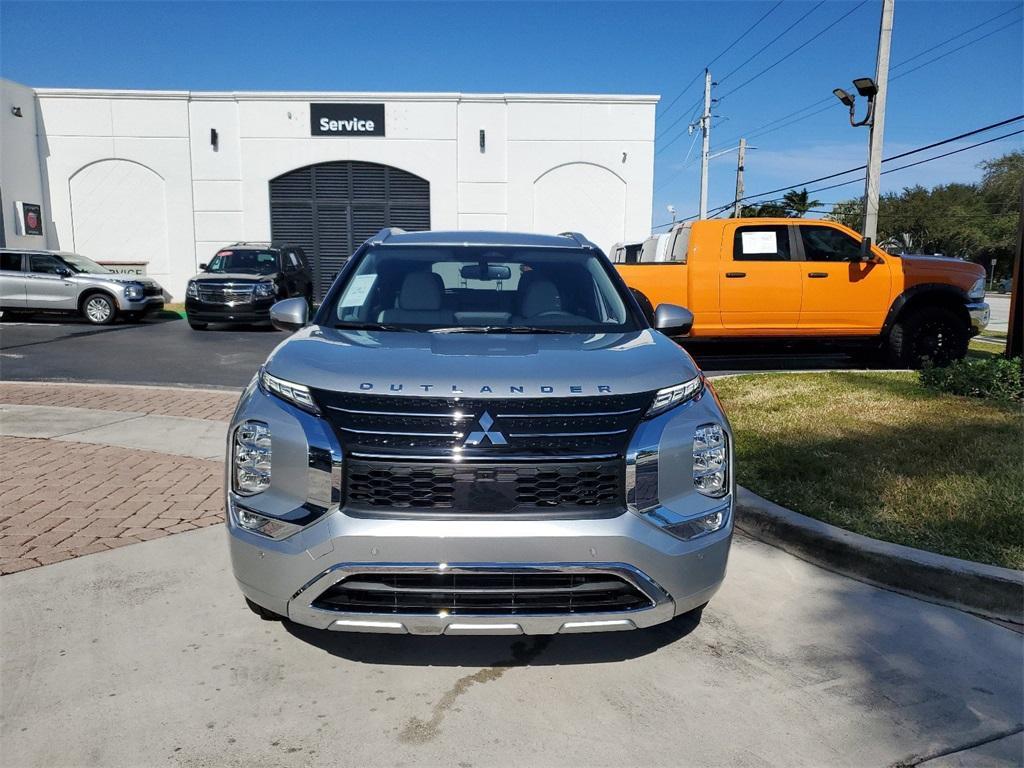 new 2024 Mitsubishi Outlander car, priced at $26,497