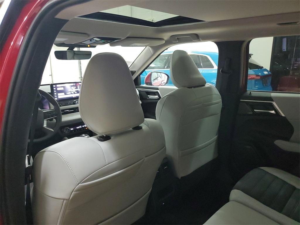 new 2025 Mitsubishi Outlander car, priced at $38,120