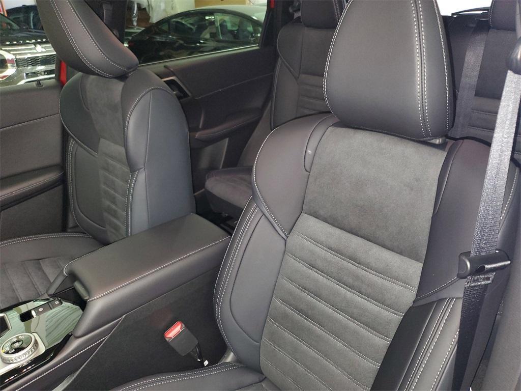 new 2025 Mitsubishi Outlander car, priced at $27,997