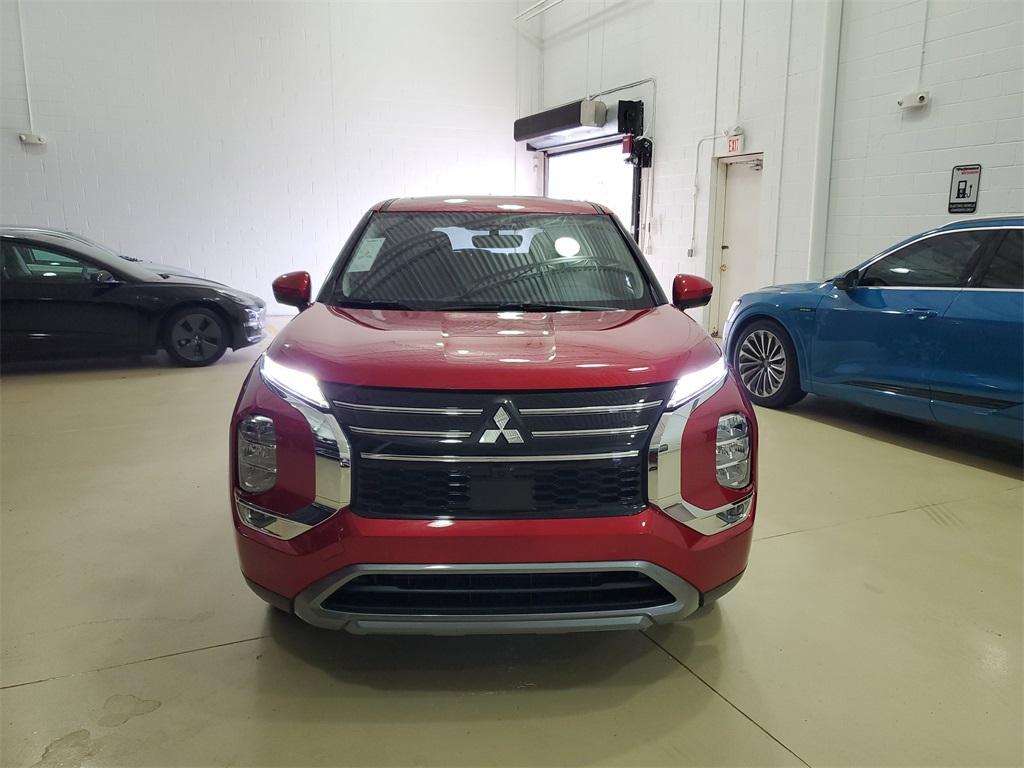 new 2025 Mitsubishi Outlander car, priced at $38,217