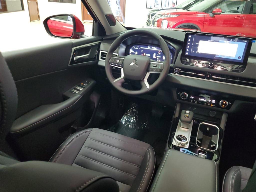new 2025 Mitsubishi Outlander car, priced at $38,217