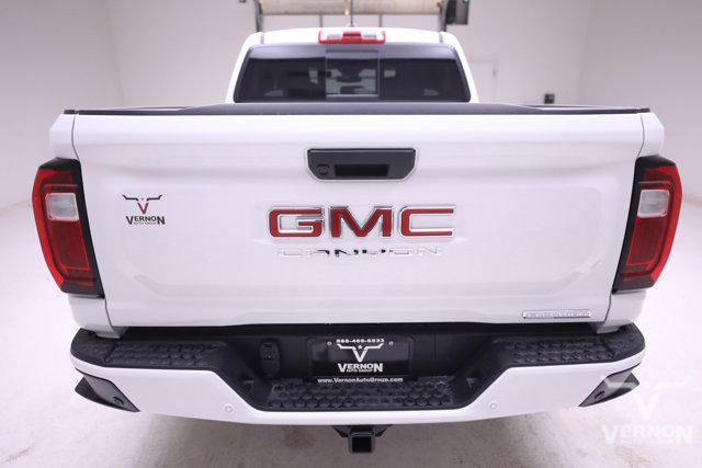 new 2025 GMC Canyon car, priced at $39,097