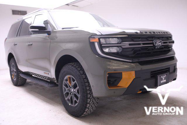 new 2025 Ford Expedition car, priced at $80,381