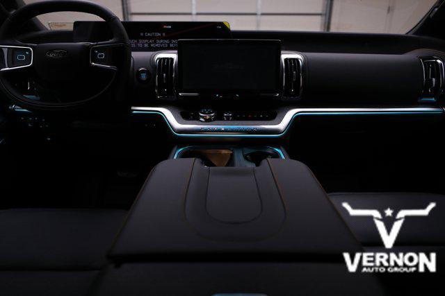 new 2025 Ford Expedition car, priced at $80,381