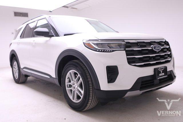 new 2025 Ford Explorer car, priced at $40,771